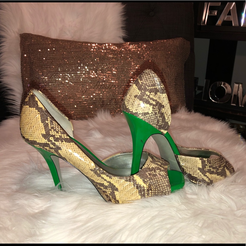 Jessica Simpson peep-toe snakeskin heel